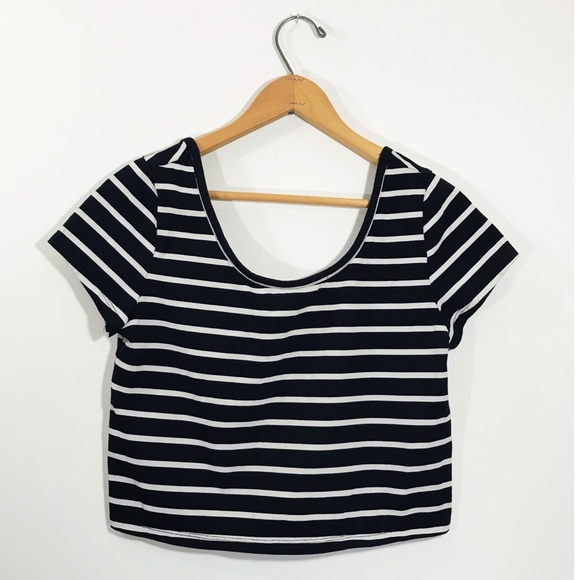 Mossimo • Striped Scoop Neck Crop Top • Large - Picture 2 of 6